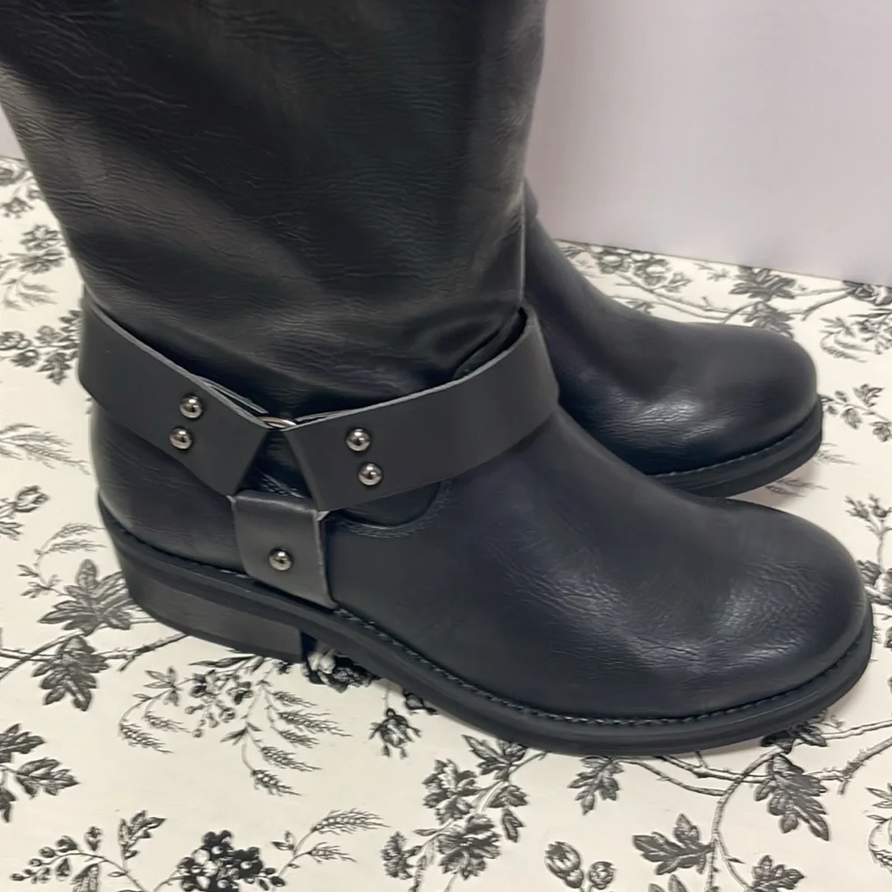 Very Volatile Meridee Nevada Black Boots New